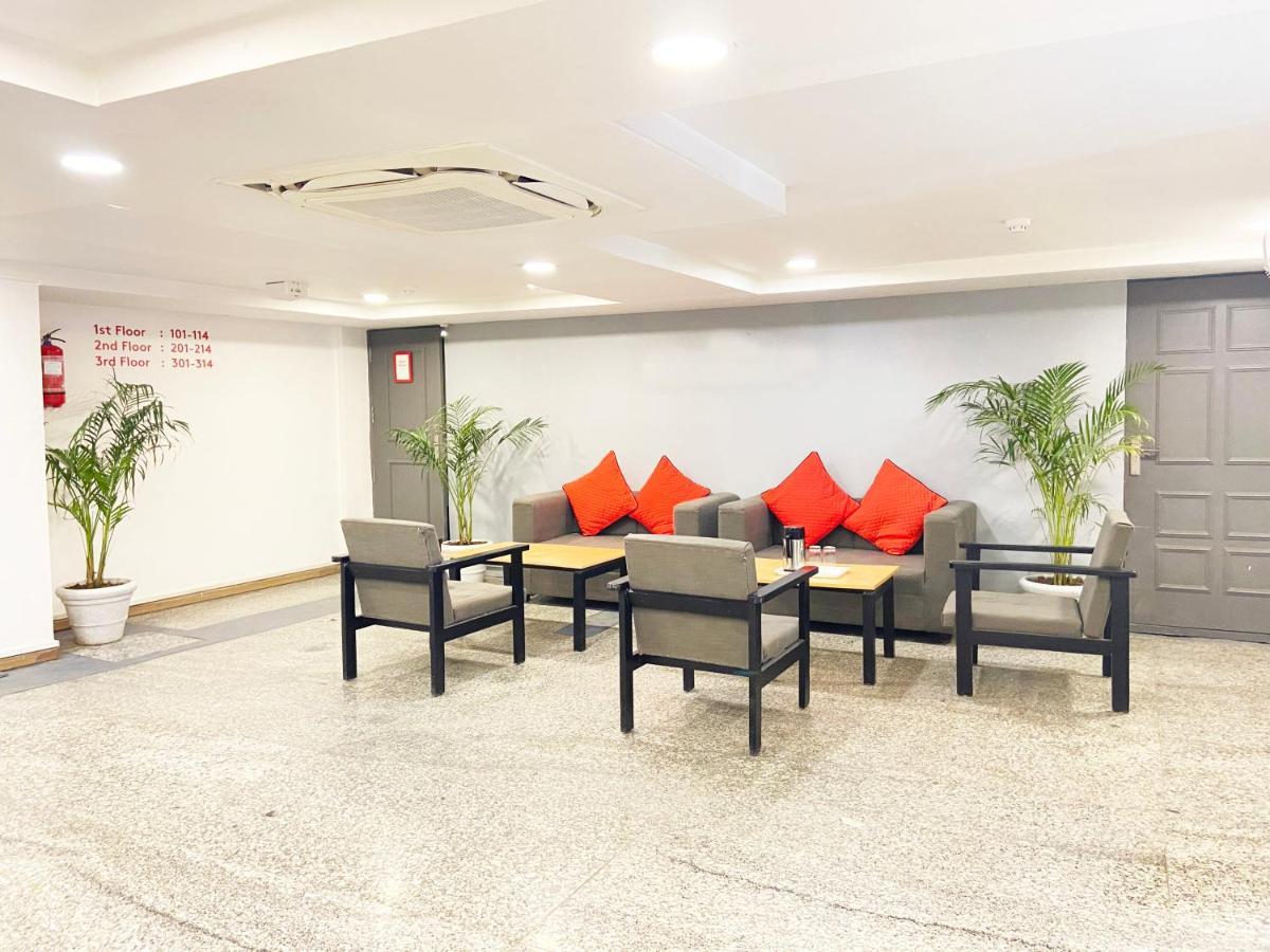 Hotel Golden Saffron By Qotel-Punjabi Bagh Neu-Delhi Exterior foto