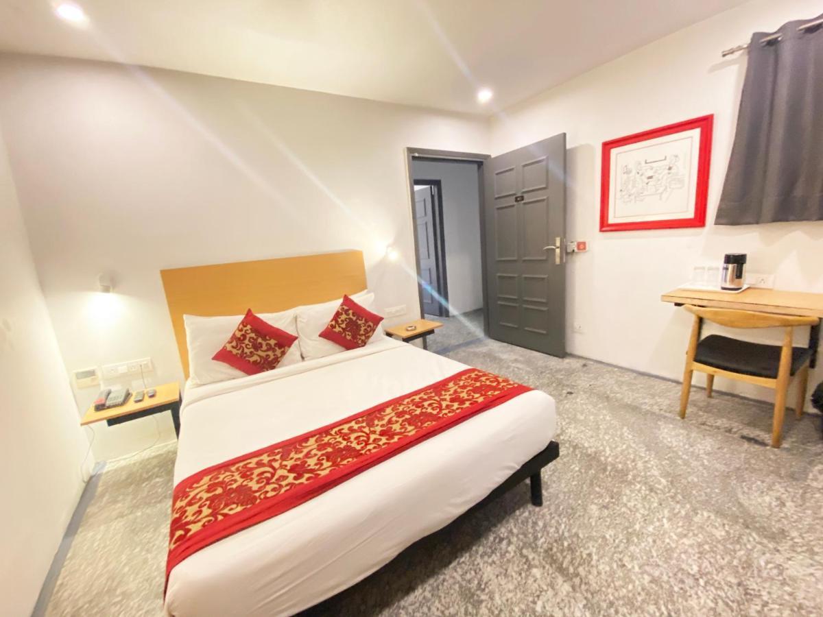 Hotel Golden Saffron By Qotel-Punjabi Bagh Neu-Delhi Exterior foto