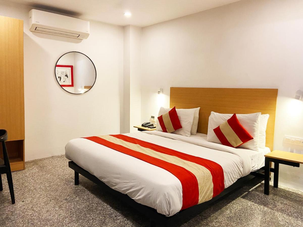Hotel Golden Saffron By Qotel-Punjabi Bagh Neu-Delhi Exterior foto
