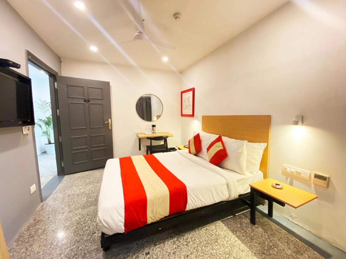 Hotel Golden Saffron By Qotel-Punjabi Bagh Neu-Delhi Exterior foto