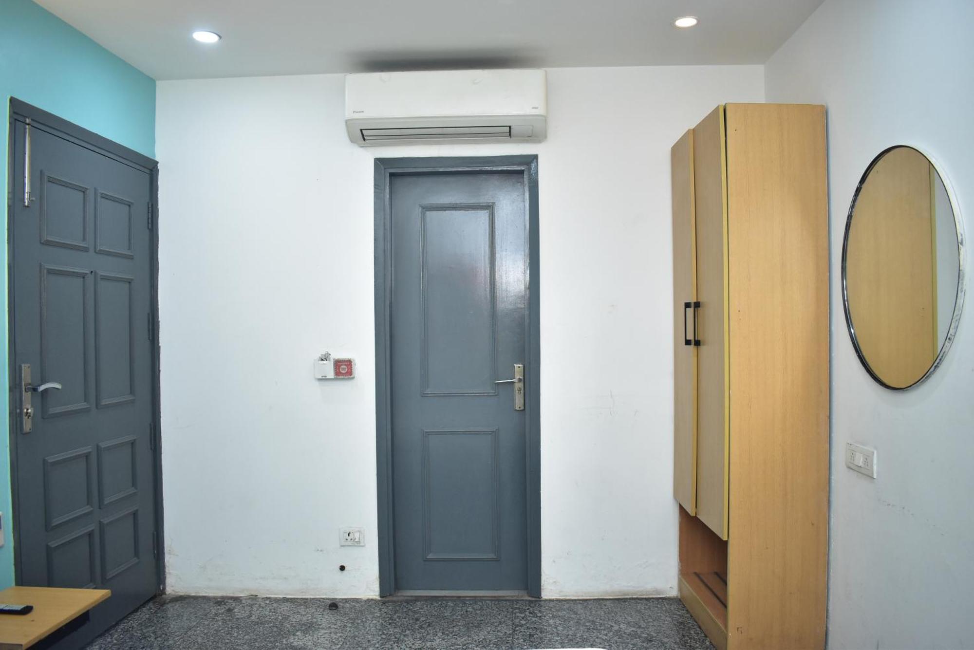 Hotel Golden Saffron By Qotel-Punjabi Bagh Neu-Delhi Exterior foto